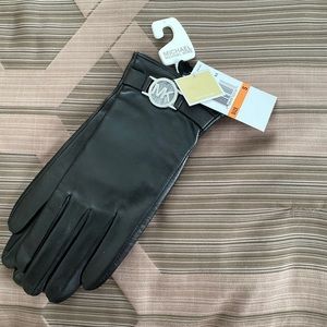 MK ladies gloves